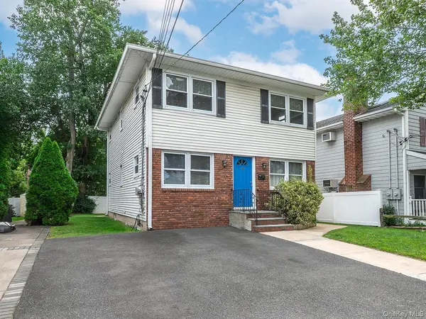 44 Corchaug AVE, Port Washington, NY 11050