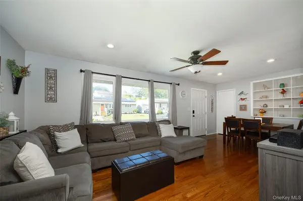 30 Flemming DR, Newburgh, NY 12550