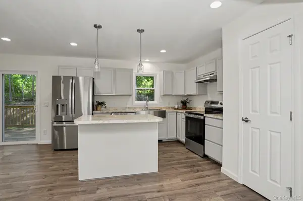 32 Spruce RD, Brewster, NY 10509