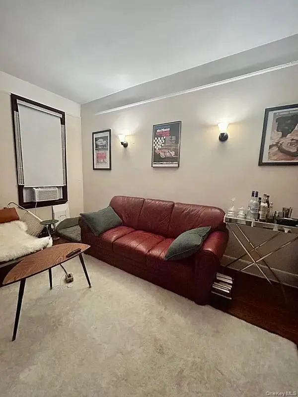 685 Manhattan AVE #3F, Brooklyn, NY 11222