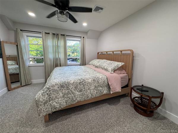 49 Canoe Place RD #311, Hampton Bays, NY 11946