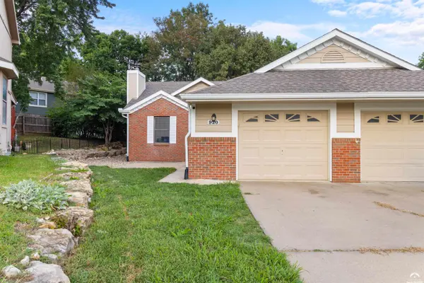 920 Christie CT, Lawrence, KS 66049
