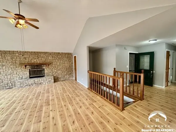 10132 Hickory RD, Ozawkie, KS 66070