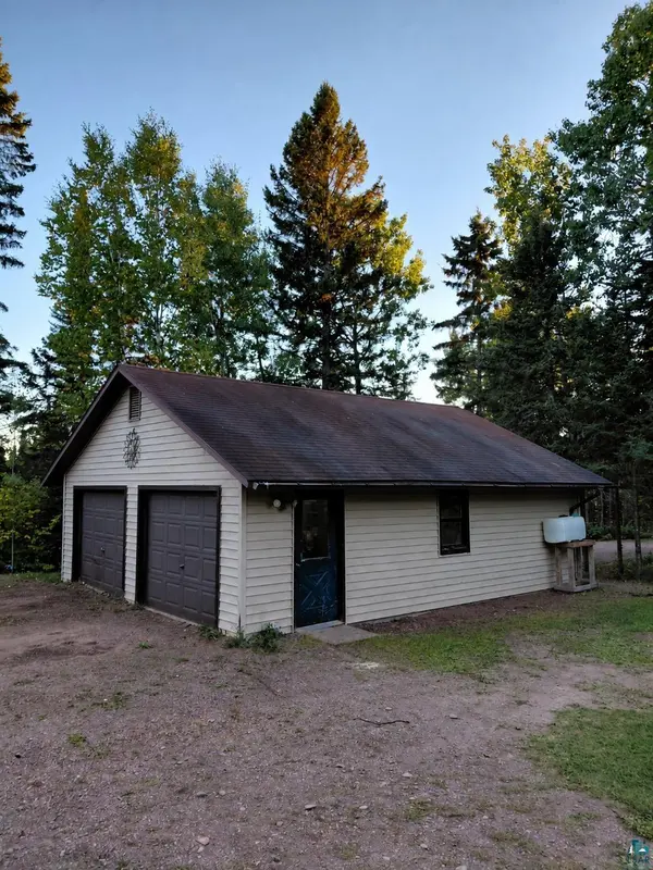 1471 County Rd 14, Grand Marais, MN 55604