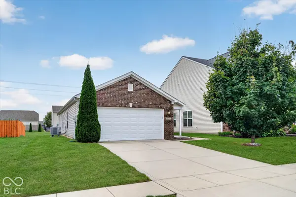 5771 White Pine RD, Whitestown, IN 46075