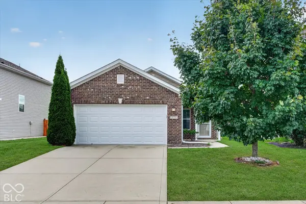 5771 White Pine RD, Whitestown, IN 46075