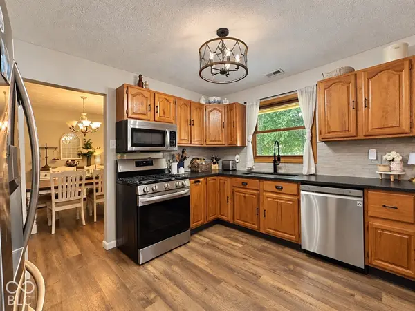2534 S Edgewood CV, Martinsville, IN 46151