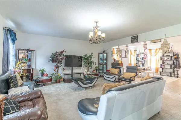 15107 ZENITH AVE, Mascotte, FL 34753