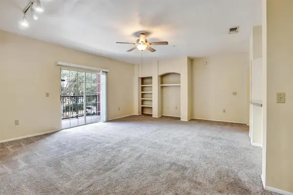 132 VISTA VERDI CIR #228, Lake Mary, FL 32746