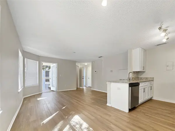 2569 GRASSY POINT DR #201, Lake Mary, FL 32746