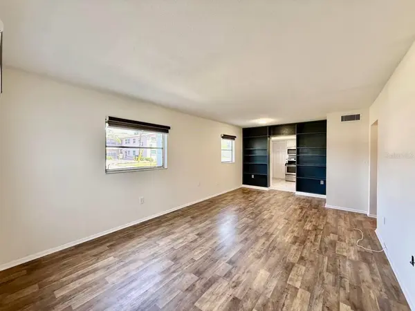 3460 32ND AVE N #101, St Petersburg, FL 33713