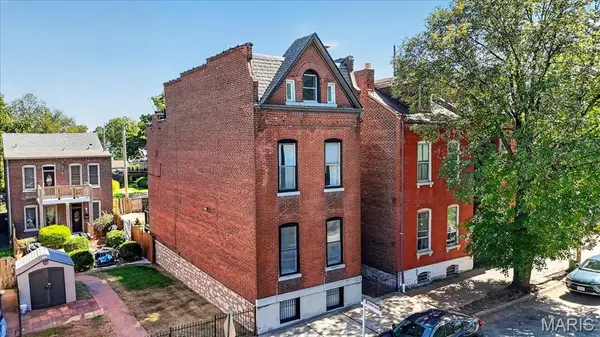 2432 McNair AVE, St Louis, MO 63104