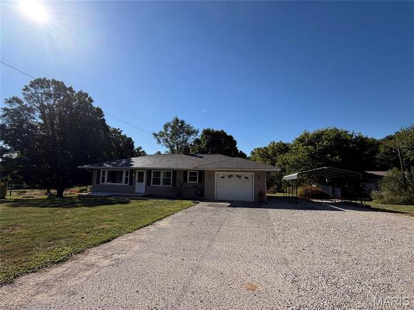702 E 1700 AVE, Vandalia, IL 62471