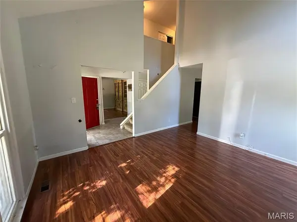319 Windsor Spring DR, Sunset Hills, MO 63122