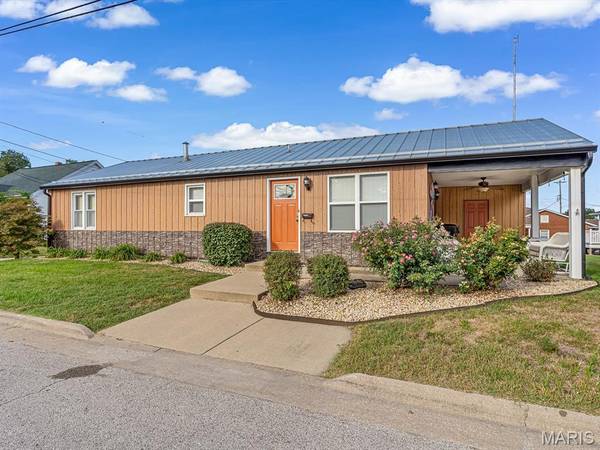 403 S Moore ST, Waterloo, IL 62298