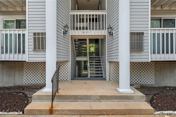 621 S Kirkwood RD #303, St Louis, MO 63122