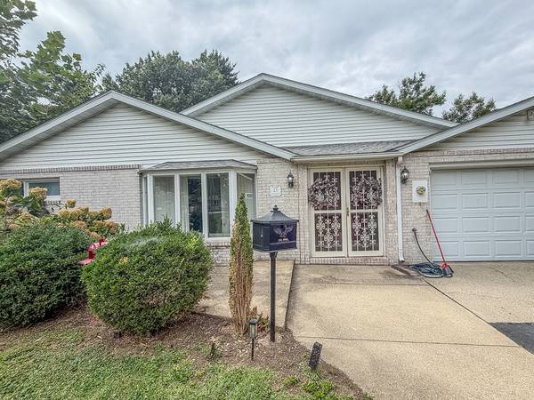 23 Greenridge DR, Decatur, IL 62526