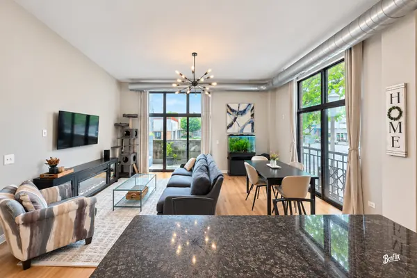 4011 N Francisco AVE #111, Chicago, IL 60618