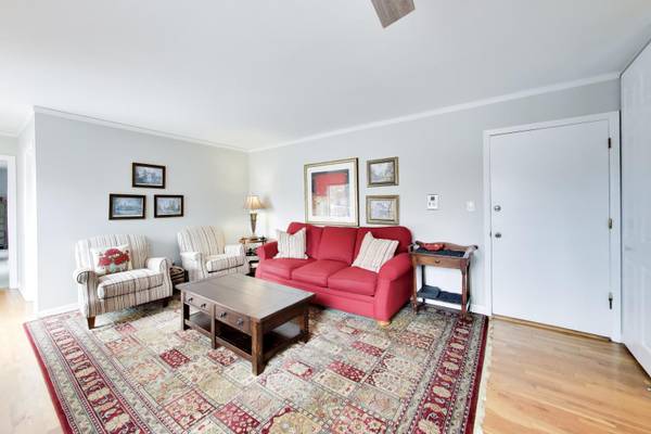 Address not disclosed, La Grange, IL 60525