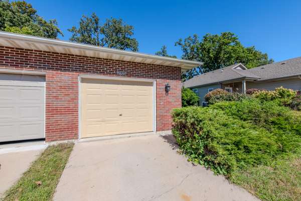 2516 Red Oak TRL, Crest Hill, IL 60403