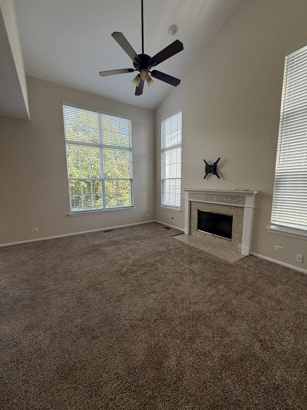 1410 Grandview CT #1410, Algonquin, IL 60102