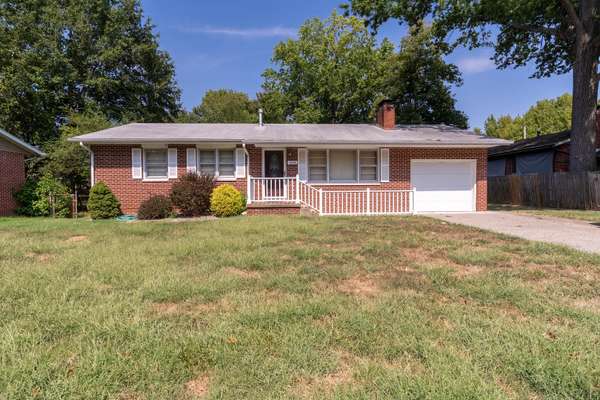 1504 W Walnut ST, Carbondale, IL 62901