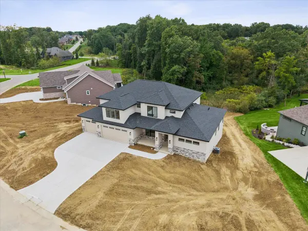 300 W Thistle RD, Valparaiso, IN 46385