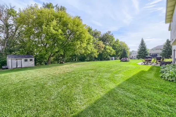 10324 Kalen LN NE, Hanover, MN 55341