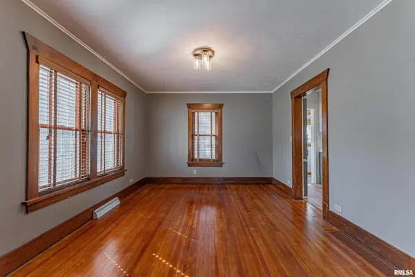 502 N GARDEN ST, Mt Pulaski, IL 62548