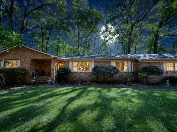 213 Regwood Dr, Tullahoma, TN 37388