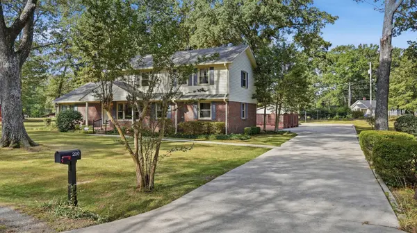 200 Fleming St, Tullahoma, TN 37388