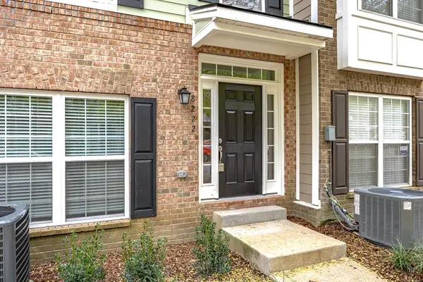 8222 Lenox Creekside Dr, Antioch, TN 37013