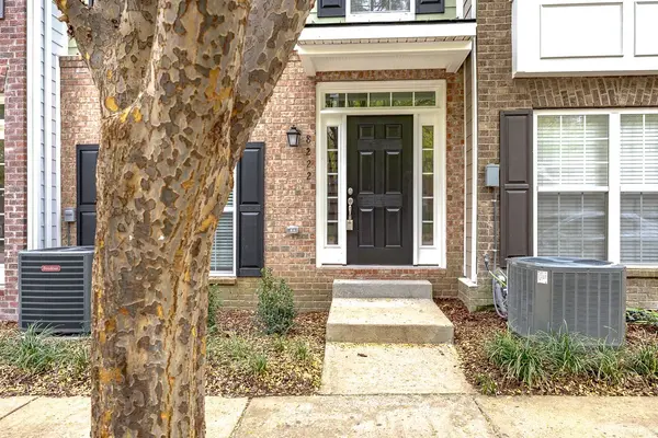 8222 Lenox Creekside Dr, Antioch, TN 37013