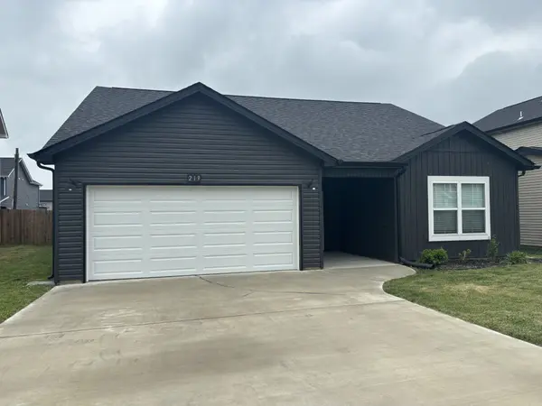 213 Clark Rd, Clarksville, TN 37042