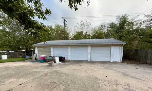 2218 S Water St, Wichita, KS 67213