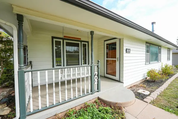 702 W 10th Ave, El Dorado, KS 67042