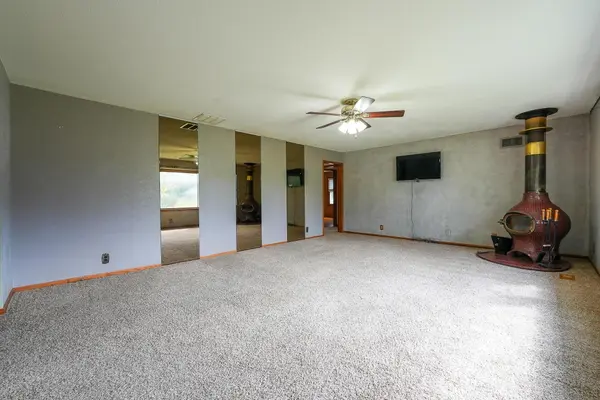 702 W 10th Ave, El Dorado, KS 67042
