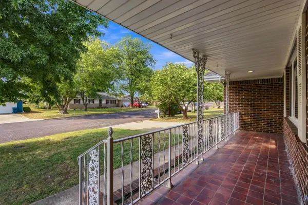 603 Learning LN, Monett, MO 65708