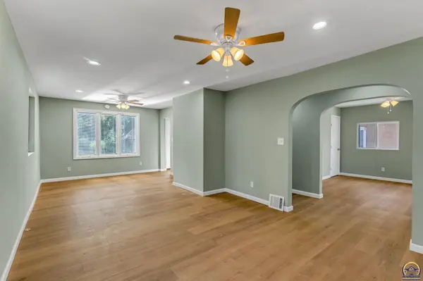 1609 SW Wayne AVE, Topeka, KS 66604