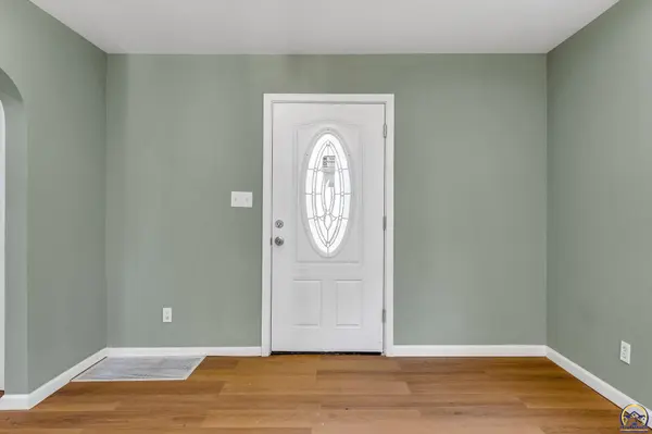 1609 SW Wayne AVE, Topeka, KS 66604