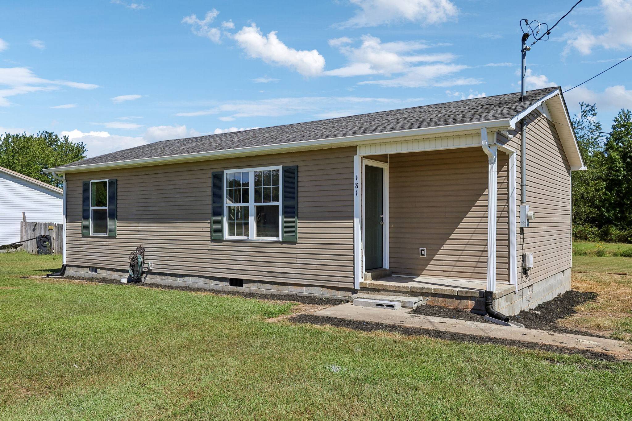 181 S C St, Hillsboro, TN 37342