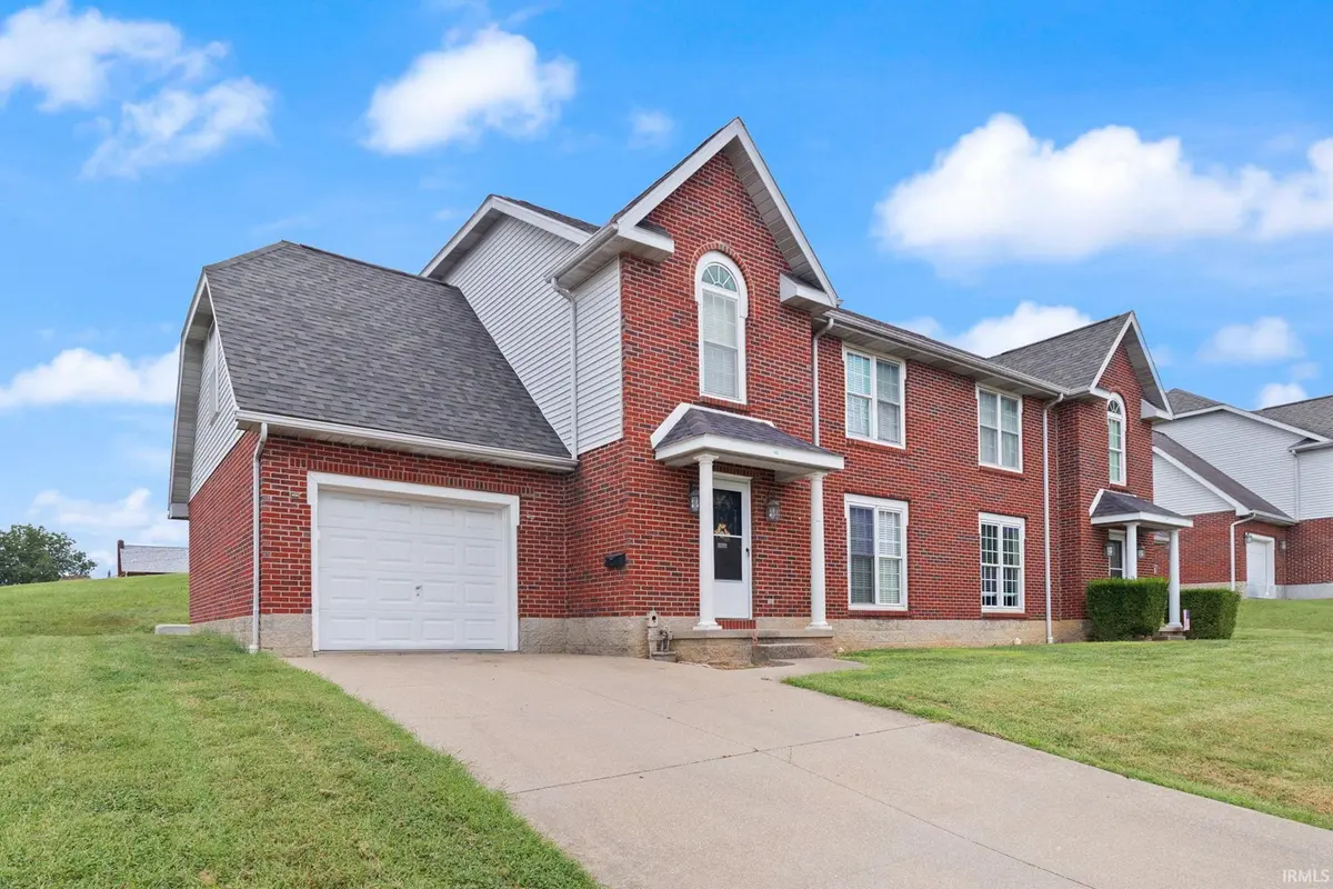 1403 Kundeck ST, Jasper, IN 47546