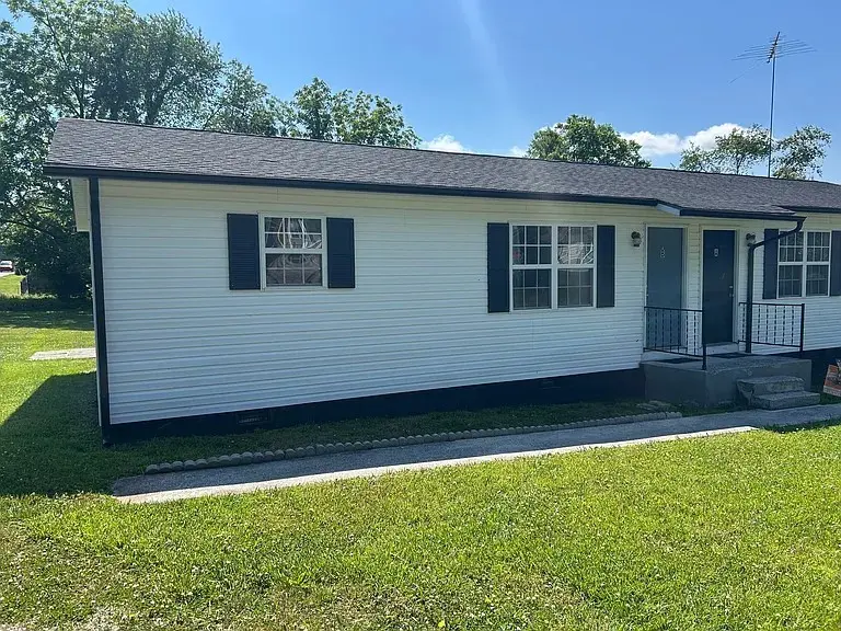 310 Indian Mound Rd #B, Manchester, TN 37355