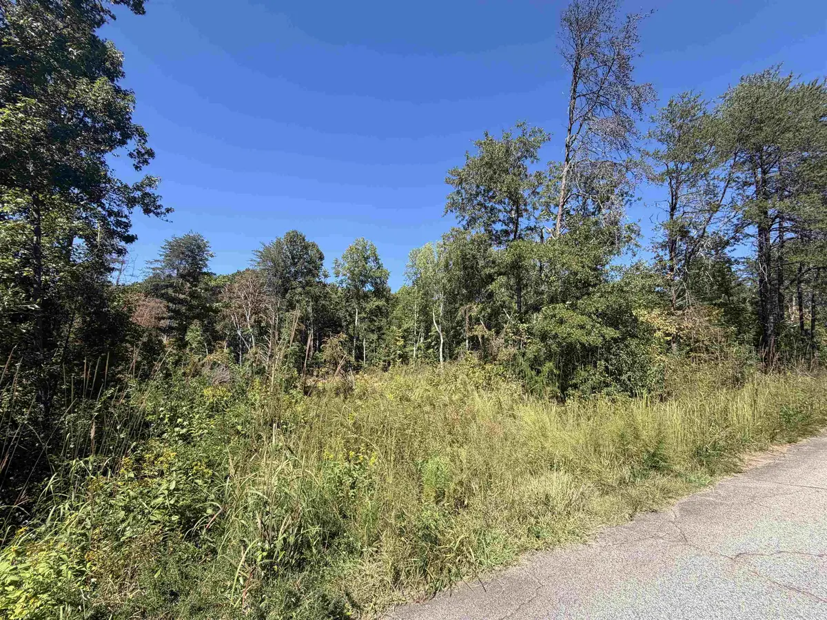349 Wooden Bridge Rd, Chesnee, SC 29323