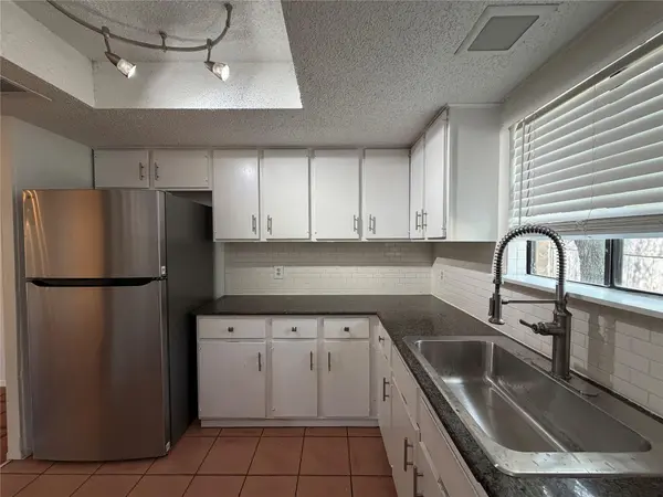 1211 Knollpark CIR, Austin, TX 78758