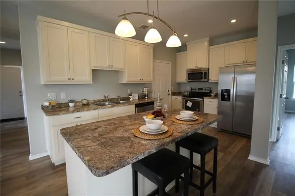 3402 Crystal CIR, Taylor, TX 76574