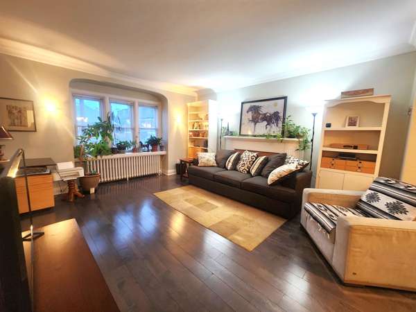 1227 Avenue RD #Upper, Toronto C04, ON M5N 2G5