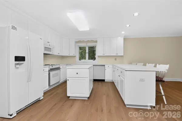 151 Seagrove LN, Mooresville, NC 28117
