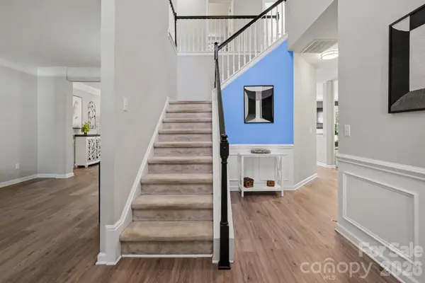 2540 Oakboro LN, Charlotte, NC 28214