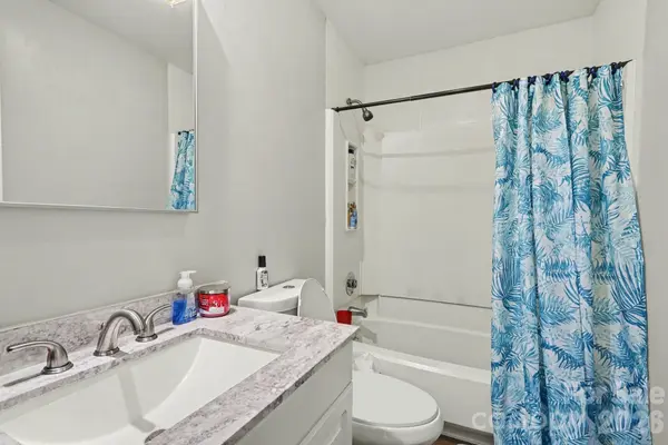 4401 Sharon Chase DR #H, Charlotte, NC 28215